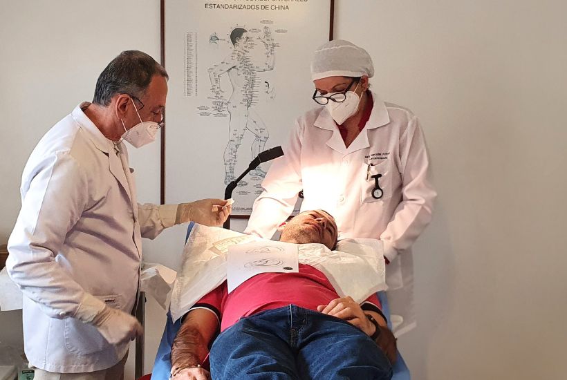 parkinson-salud-tratamiento-auricular-4